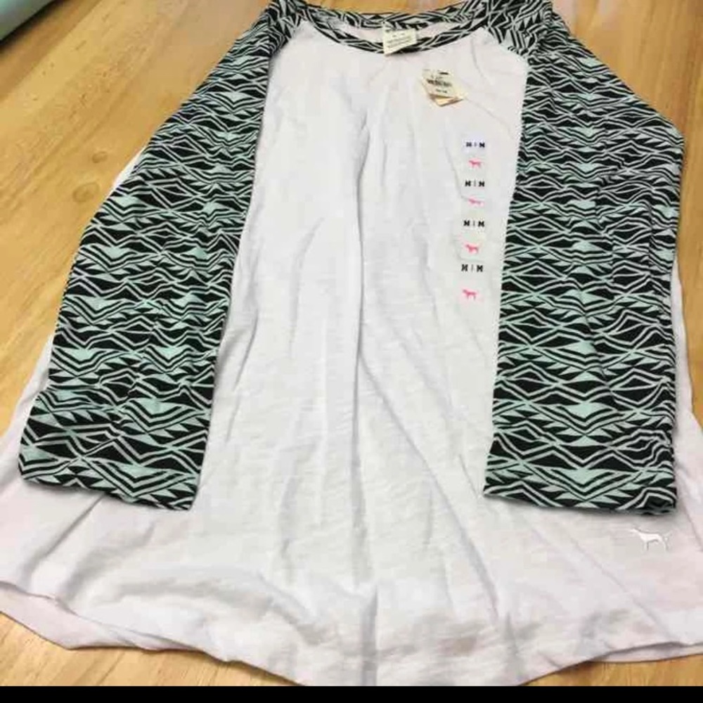Victoria’s Secret Pink Aztec Design Top NWT Medium